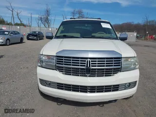 2007 Lincoln Navigator with VIN 5LMFU28547LJ04440, listed as a IAAI auction lot 41839931 with 142,822 mi miles. Bid and sale history available at carsss.com. Image 12.