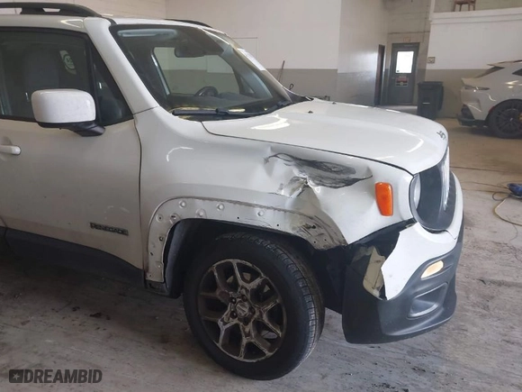 2018 Jeep Renegade Latitude with VIN ZACCJBBB2JPH23798, listed as a IAAI auction lot 41137881 with NaN miles. Bid and sale history available at carsss.com. Image 6.