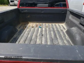2019 GMC Sierra 3500HD Denali z VIN 1GT42WEY5KF258110, wystawiony jako Copart lot #65333944 z przebiegiem Nie podano mil oraz Szkoda całkowita • Salvage title. Historia ofert i sprzedaży dostępna na DreamBid. Obrazek 10.