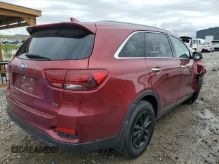2019 Kia Sorento LX z VIN 5XYPGDA51KG468487, wystawiony jako Copart lot #55267365 z przebiegiem 112 479 mil mil oraz Szkoda całkowita • Salvage title. Historia ofert i sprzedaży dostępna na DreamBid. Obrazek 3.