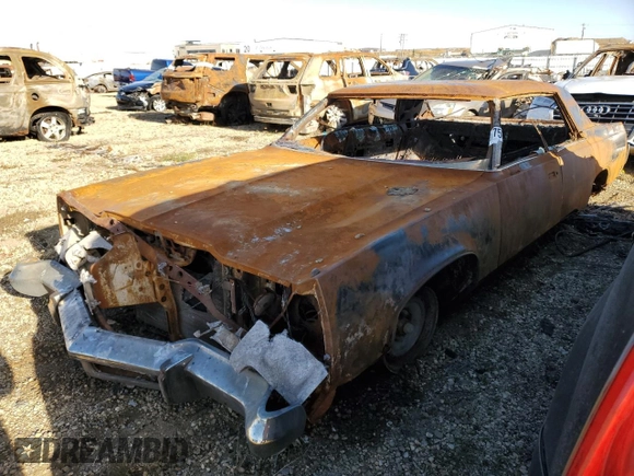 1978 Chrysler New Yorker z VIN CS43N8C141001, wystawiony jako Copart lot #75921724 z przebiegiem Nie podano mil oraz Nie do naprawy. Historia ofert i sprzedaży dostępna na DreamBid. Obrazek 1.
