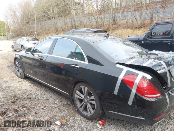 2015 Mercedes-Benz S 550 with VIN WDDUG8FB9FA111742, listed as a IAAI auction lot 42038153 with 119,711 mi miles and . Bid and sale history available at DreamBid. Image 15.