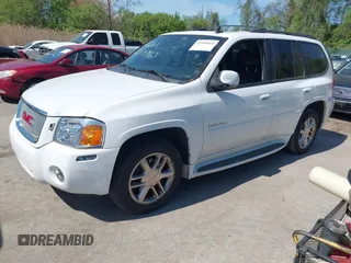 2008 GMC Envoy Denali with VIN 1GKET63M482171059, listed as a IAAI auction lot 42109163 with 173,415 mi miles. Bid and sale history available at carsss.com. Image 2.