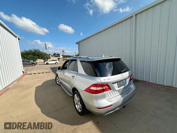 2013 Mercedes-Benz M 350 с VIN 4JGDA5JB0DA215966, выставлен на аукционе Copart как лот 65481645 с пробегом 199 849 миль миль и Чистый • Clean title. История ставок и продаж доступна на DreamBid. Изображение 3.