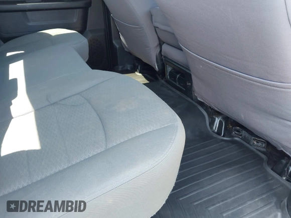 2015 Ram 2500 Tradesman с VIN 3C6TR5HT1FG524655, выставлен на аукционе IAAI как лот 42180369 с пробегом 167 159 миль миль и . История ставок и продаж доступна на DreamBid. Изображение 8.