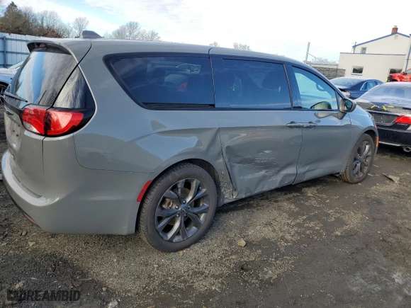 2020 Chrysler Pacifica Touring with VIN 2C4RC1FG2LR270043, listed as a Copart auction lot 86690394 with 63,353 mi miles and Salvage Title. Bid and sale history available at carsss.com. Image 3.