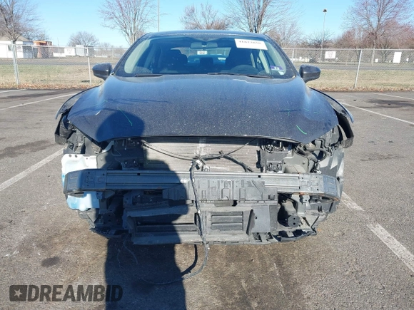 2018 Ford Fusion SE with VIN 3FA6P0HD8JR283073, listed as a IAAI auction lot 41823858 with 61,290 mi miles. Bid and sale history available at carsss.com. Image 6.