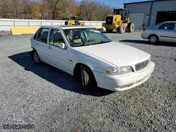 1998 Volvo S70 with VIN YV1LS5538W1465730, listed as a Copart auction lot 84165414 with 182,073 mi miles and Salvage Title. Bid and sale history available at carsss.com. Image 11.