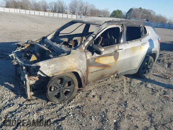 2019 Jeep Compass Latitude w/Sun/Wheel Pkg with VIN 3C4NJCBB2KT782410, listed as a IAAI auction lot 41679545 with Not Provided miles. Bid and sale history available at carsss.com. Image 2.