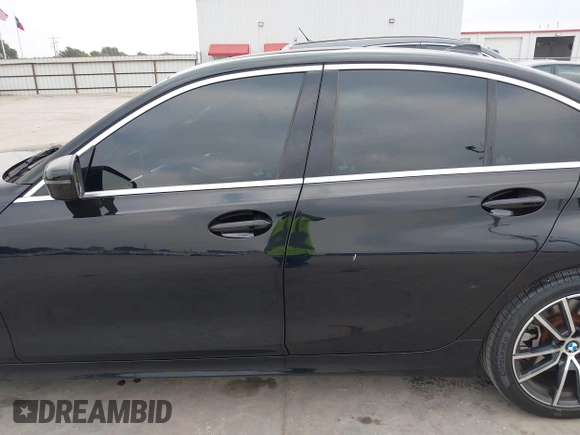 2020 BMW 3 Series 330i with VIN 3MW5R1J0XL8B00985, listed as a IAAI auction lot 42300540 with 50,732 mi miles and . Bid and sale history available at DreamBid. Image 14.