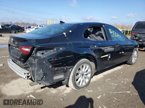 2020 Toyota Camry LE with VIN 4T1L11AK4LU509761, listed as a Copart auction lot 47563265 with 137,457 mi miles and Salvage Title. Bid and sale history available at carsss.com. Image 3.