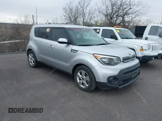 2018 Kia Soul with VIN KNDJN2A25J7597186, listed as a IAAI auction lot 41421770 with 283,072 mi miles. Bid and sale history available at carsss.com. Image 1.