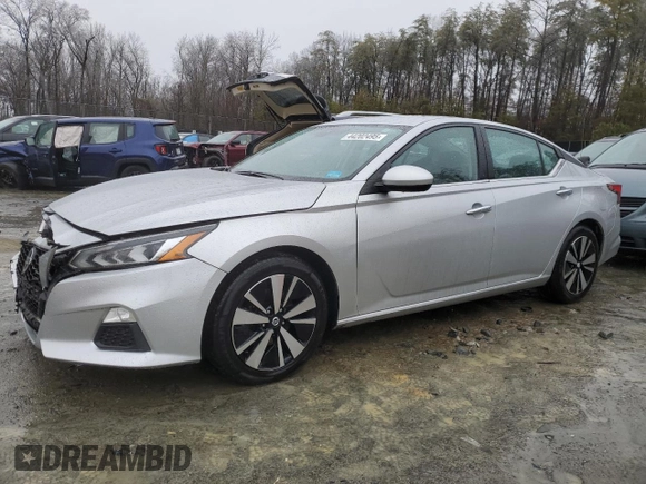 2021 Nissan Altima 2.5 SV with VIN 1N4BL4DV2MN328287, listed as a Copart auction lot 44202495 with 84,523 mi miles and Salvage Title. Bid and sale history available at carsss.com. Image 1.
