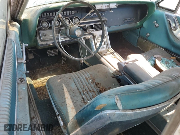 1964 Ford Thunderbird с VIN 4Y83Z152322, выставлен на аукционе Copart как лот 56946905 с пробегом 60 537 миль миль и Списание • Salvage title. История ставок и продаж доступна на DreamBid. Изображение 8.