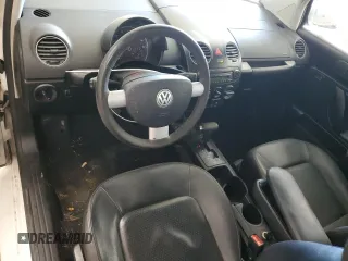 2009 Volkswagen New Beetle Coupe S with VIN 3VWPW31C29M511143, listed as a Copart auction lot 80123514 with 77,784 mi miles and Salvage Title. Bid and sale history available at carsss.com. Image 8.