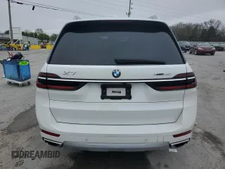 2024 BMW X7 xDrive40i z VIN 5UX23EM06R9S67707, wystawiony jako Copart lot #50916935 z przebiegiem 27 958 mil mil oraz Szkody całkowita. Historia ofert i sprzedaży dostępna na DreamBid. Obrazek 6.
