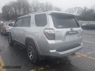 2018 Toyota 4Runner SR5 with VIN JTEBU5JR0J5550614, listed as a IAAI auction lot 41768811 with 175,400 mi miles. Bid and sale history available at carsss.com. Image 3.