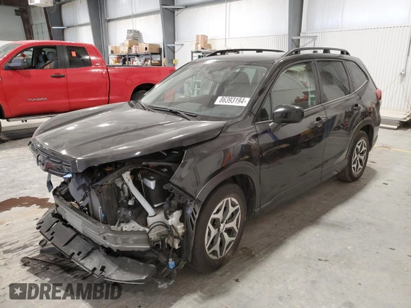 2024 Subaru Forester Premium with VIN JF2SKADC7RH430251, listed as a Copart auction lot 86393194 with 0 mi miles and Salvage Title. Bid and sale history available at carsss.com. Image 1.
