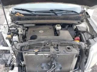 2013 Nissan Pathfinder SV with VIN 5N1AR2MNXDC664429, listed as a IAAI auction lot 41905926 with 206,027 mi miles. Bid and sale history available at carsss.com. Image 10.