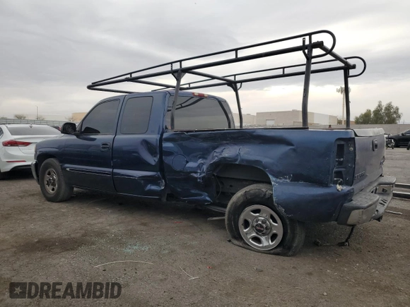 2000 GMC New Sierra 1500 SL with VIN 2GTEC19V3Y1125494, listed as a Copart auction lot 51082895 with 151,882 mi miles and Salvage Title. Bid and sale history available at carsss.com. Image 2.