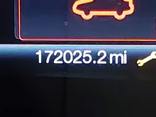 2015 Ford Fusion Titanium Hybrid with VIN 3FA6P0RU2FR309074, listed as a IAAI auction lot 41240630 with 172,025 mi miles. Bid and sale history available at carsss.com. Image 16.
