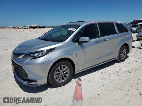 2021 Toyota Sienna XLE with VIN 5TDYRKEC0MS068583, listed as a Copart auction lot 53521605 with 66,162 mi miles and Salvage title. Bid and sale history available at DreamBid. Image 1.