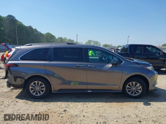 2021 Toyota Sienna XLE z VIN 5TDYRKEC0MS007394, wystawiony jako IAAI lot #42080004 z przebiegiem 75 553 mil mil oraz . Historia ofert i sprzedaży dostępna na DreamBid. Obrazek 14.