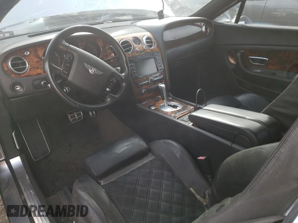 2004 Bentley Continental GT GT z VIN SCBCR63W74C022266, wystawiony jako Copart lot #45293244 z przebiegiem Nie podano mil oraz . Historia ofert i sprzedaży dostępna na DreamBid. Obrazek 8.