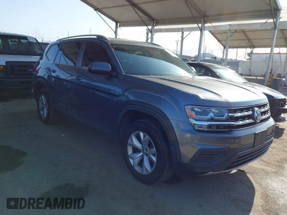 2018 Volkswagen Atlas S z VIN 1V2AP2CA2JC599675, wystawiony jako IAAI lot #42527327 z przebiegiem 84 445 mil mil oraz . Historia ofert i sprzedaży dostępna na DreamBid. Obrazek 1.