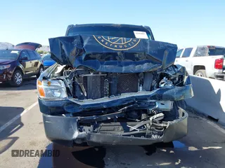 2018 Nissan NV Cargo S z VIN 1N6BF0KM6JN800780, wystawiony jako IAAI lot #42304093 z przebiegiem 113 557 mil mil oraz . Historia ofert i sprzedaży dostępna na DreamBid. Obrazek 12.