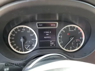2018 Infiniti QX30 Luxury z VIN SJKCH5CP8JA049208, wystawiony jako Copart lot #54795885 z przebiegiem 46 993 mil mil oraz Szkody całkowita. Historia ofert i sprzedaży dostępna na DreamBid. Obrazek 9.
