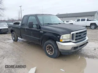 2002 Ford Super Duty F-250 XL with VIN 3FTNX20L62MA01807, listed as a IAAI auction lot 41544727 with 131,967 mi miles. Bid and sale history available at carsss.com. Image 1.