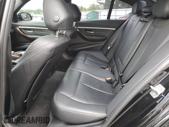 2018 BMW 3 Series 330i xDrive with VIN WBA8D9C58JEB34939, listed as a Copart auction lot 58673705 with 51,639 mi miles and Salvage title. Bid and sale history available at DreamBid. Image 10.