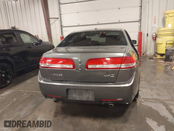 2012 Lincoln MKZ z VIN 3LNHL2GCXCR816462, wystawiony jako IAAI lot #41239544 z przebiegiem 182 083 mil mil oraz . Historia ofert i sprzedaży dostępna na DreamBid. Obrazek 16.