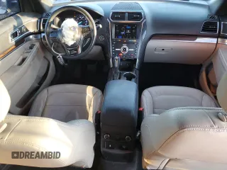 2019 Ford Explorer Limited z VIN 1FM5K7FH3KGA44392, wystawiony jako Copart lot #82798134 z przebiegiem 141 774 mil mil oraz Szkoda całkowita • Salvage title. Historia ofert i sprzedaży dostępna na DreamBid. Obrazek 8.