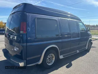 2002 Chevrolet Chevy Van z VIN 1GBFG15M421166126, wystawiony jako Copart lot #82826034 z przebiegiem 213 771 mil mil oraz Czysty tytuł • Clean title. Historia ofert i sprzedaży dostępna na DreamBid. Obrazek 4.
