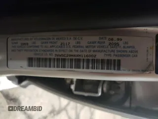 1999 Volkswagen Jetta z VIN 3VWSC29M4XM116002, wystawiony jako Copart lot #82159824 z przebiegiem 145 008 mil mil oraz Czysty tytuł • Clean title. Historia ofert i sprzedaży dostępna na DreamBid. Obrazek 13.