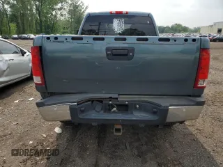 2009 GMC Sierra 2500HD Work Truck z VIN 1GTHK43K89F118521, wystawiony jako Copart lot #60003205 z przebiegiem 63 571 mil mil oraz Szkoda całkowita • Salvage title. Historia ofert i sprzedaży dostępna na DreamBid. Obrazek 6.