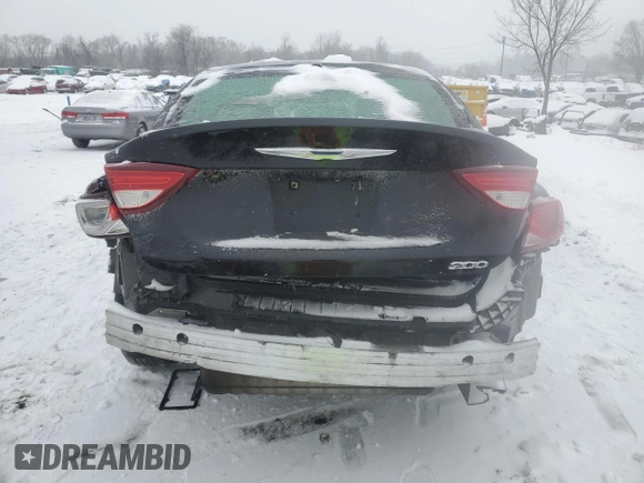 2015 Chrysler 200 Limited z VIN 1C3CCCAB2FN527267, wystawiony jako Copart lot #58697625 z przebiegiem 142 170 mil mil oraz Szkoda całkowita • Salvage title. Historia ofert i sprzedaży dostępna na DreamBid. Obrazek 6.
