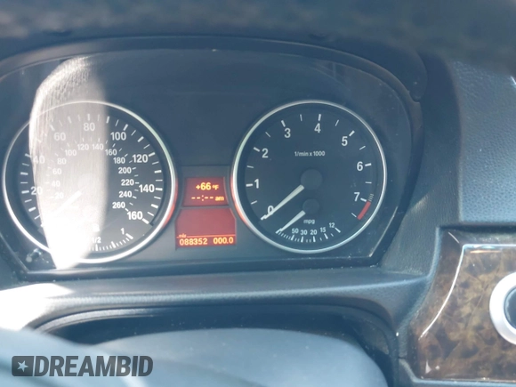 2007 BMW 3 Series 328i with VIN WBAVA33547KX72119, listed as a IAAI auction lot 42064589 with 88,352 mi miles and . Bid and sale history available at DreamBid. Image 7.