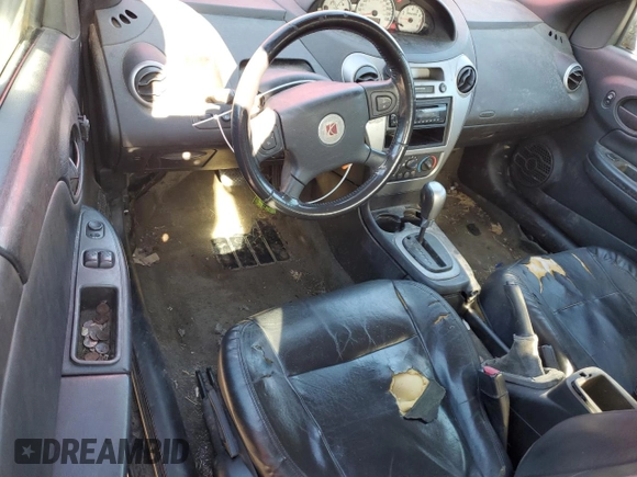 2006 Saturn ION z VIN 1G8AW15B36Z117217, wystawiony jako Copart lot #89009935 z przebiegiem 81 745 mil mil oraz Szkody całkowita. Historia ofert i sprzedaży dostępna na DreamBid. Obrazek 8.