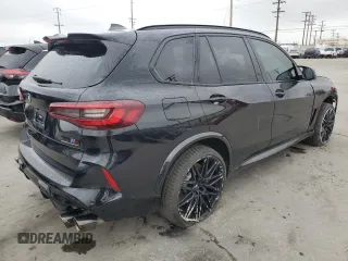 2021 BMW X5 M z VIN 5YMJU0C0XM9H13455, wystawiony jako Copart lot #59625375 z przebiegiem Nie podano mil oraz Szkoda całkowita • Salvage title. Historia ofert i sprzedaży dostępna na DreamBid. Obrazek 3.