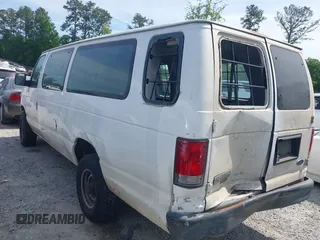 2008 Ford Econoline Passenger XL with VIN 1FBSS31L28DB06570, listed as a IAAI auction lot 42211661 with 339,623 mi miles and . Bid and sale history available at DreamBid. Image 3.