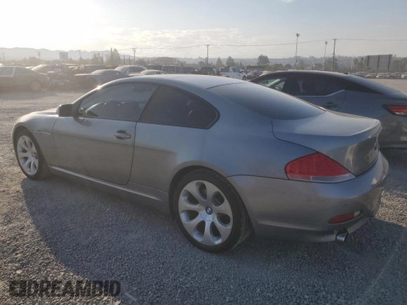 2004 BMW 6 Series 645Ci z VIN WBAEH73434B190924, wystawiony jako Copart lot #74318214 z przebiegiem 121 317 mil mil oraz Czysty tytuł • Clean title. Historia ofert i sprzedaży dostępna na DreamBid. Obrazek 2.