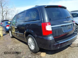 2013 Chrysler Town & Country Limited z VIN 2C4RC1GG0DR653897, wystawiony jako IAAI lot #41813906 z przebiegiem 172 332 mil mil oraz . Historia ofert i sprzedaży dostępna na DreamBid. Obrazek 3.