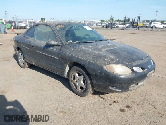 2000 Ford Escort ZX2 with VIN 3FAKP113XYR255310, listed as a IAAI auction lot 42078201 with 236,443 mi miles. Bid and sale history available at carsss.com. Image 1.