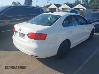 2014 Volkswagen Jetta SE с VIN 3VWD17AJ3EM222192, выставлен на аукционе IAAI как лот 42794521 с пробегом 138 199 миль миль и . История ставок и продаж доступна на DreamBid. Изображение 4.