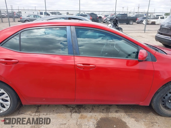 2018 Toyota Corolla L z VIN 5YFBURHE6JP755257, wystawiony jako IAAI lot #42155481 z przebiegiem 79 138 mil mil oraz . Historia ofert i sprzedaży dostępna na DreamBid. Obrazek 14.