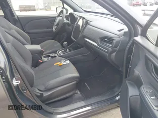 2025 Subaru Forester Premium z VIN JF2SLDDC4SH451241, wystawiony jako IAAI lot #42256273 z przebiegiem 3 108 mil mil oraz . Historia ofert i sprzedaży dostępna na DreamBid. Obrazek 5.