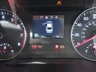 2019 Kia Forte LXS z VIN 3KPF24AD2KE072499, wystawiony jako IAAI lot #42172434 z przebiegiem 111 881 mil mil oraz . Historia ofert i sprzedaży dostępna na DreamBid. Obrazek 15.